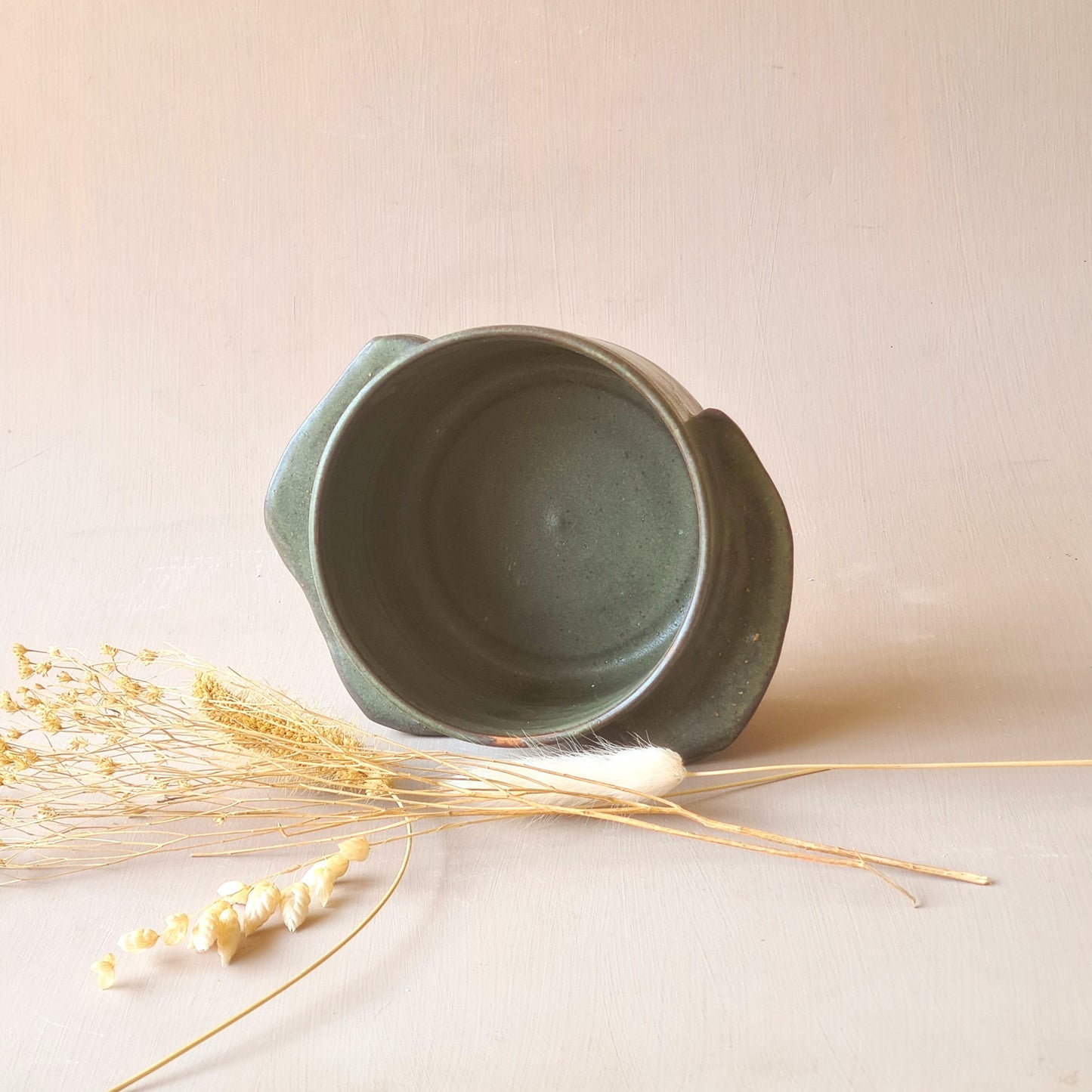 tasse à la forme originale et organique