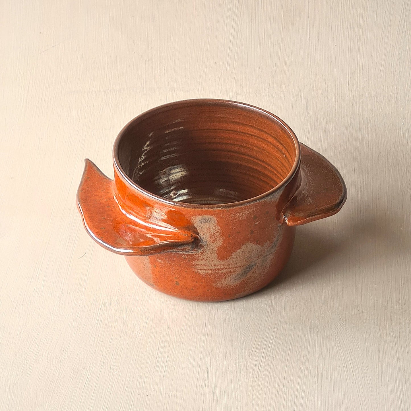 Un rouge flamboyant aux reflets métallisés