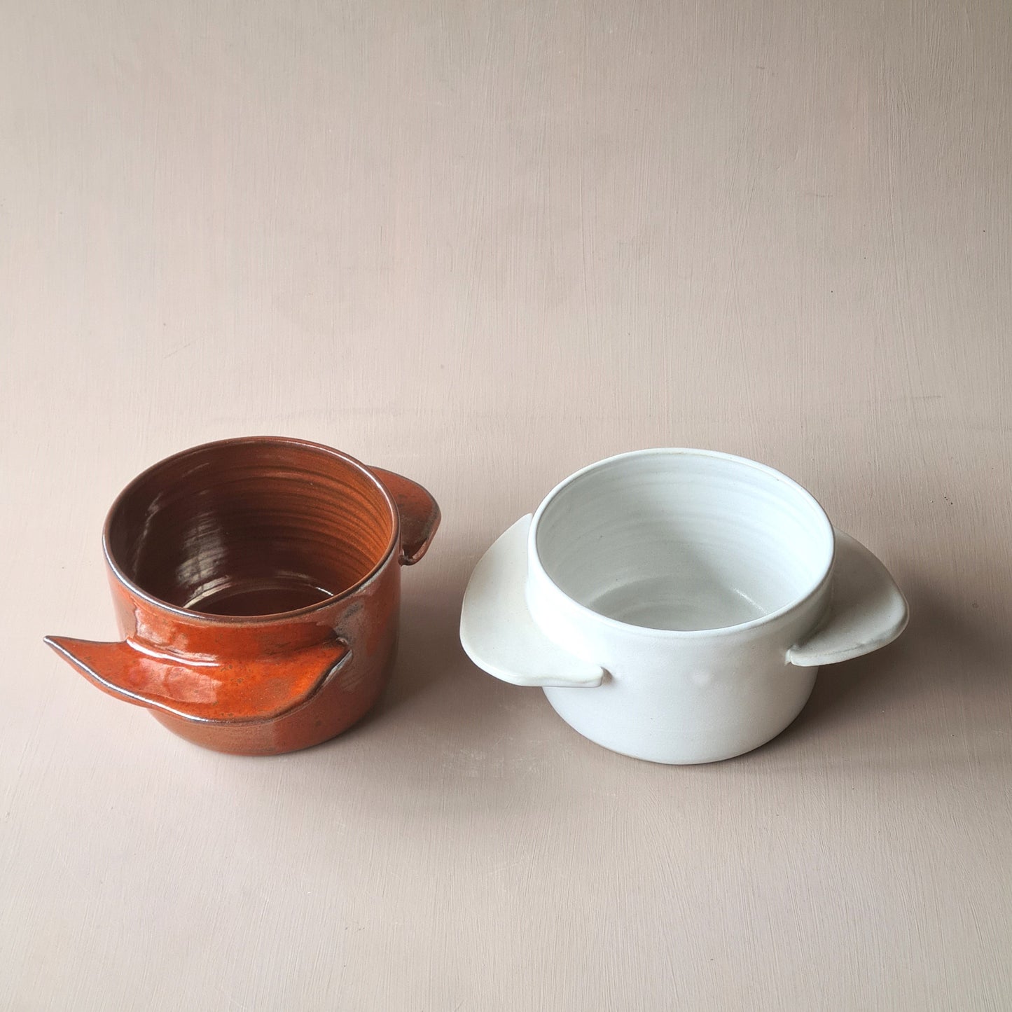 tasses à déjeuner , bol ou cache-pot