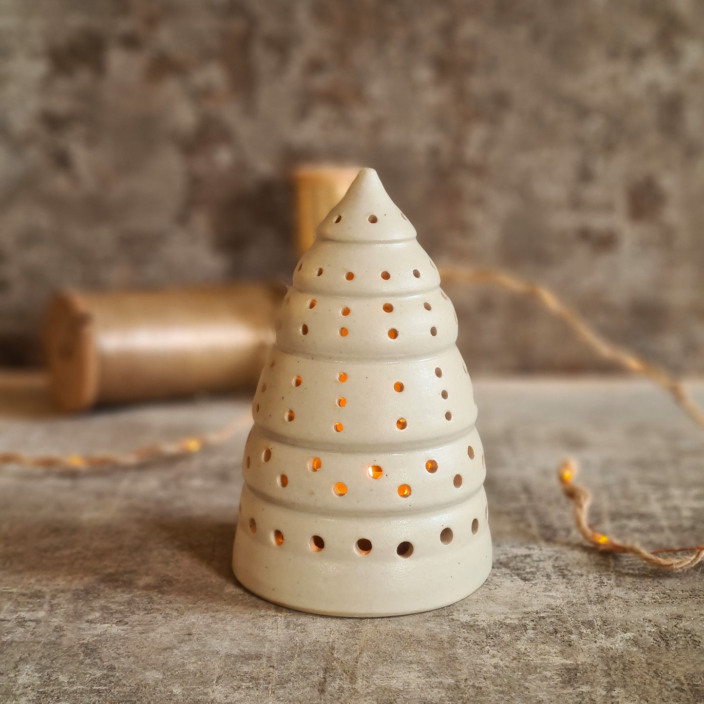 photophore sapin en grès ajouré