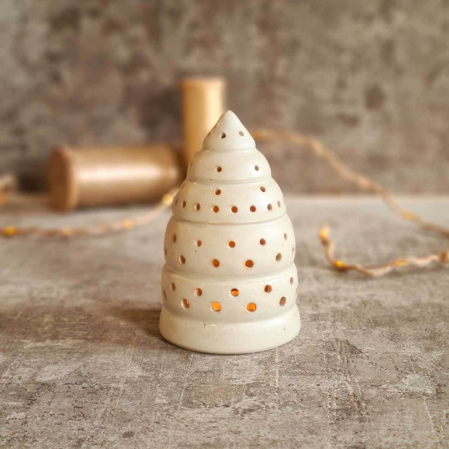 photophore sapin en grès ajouré