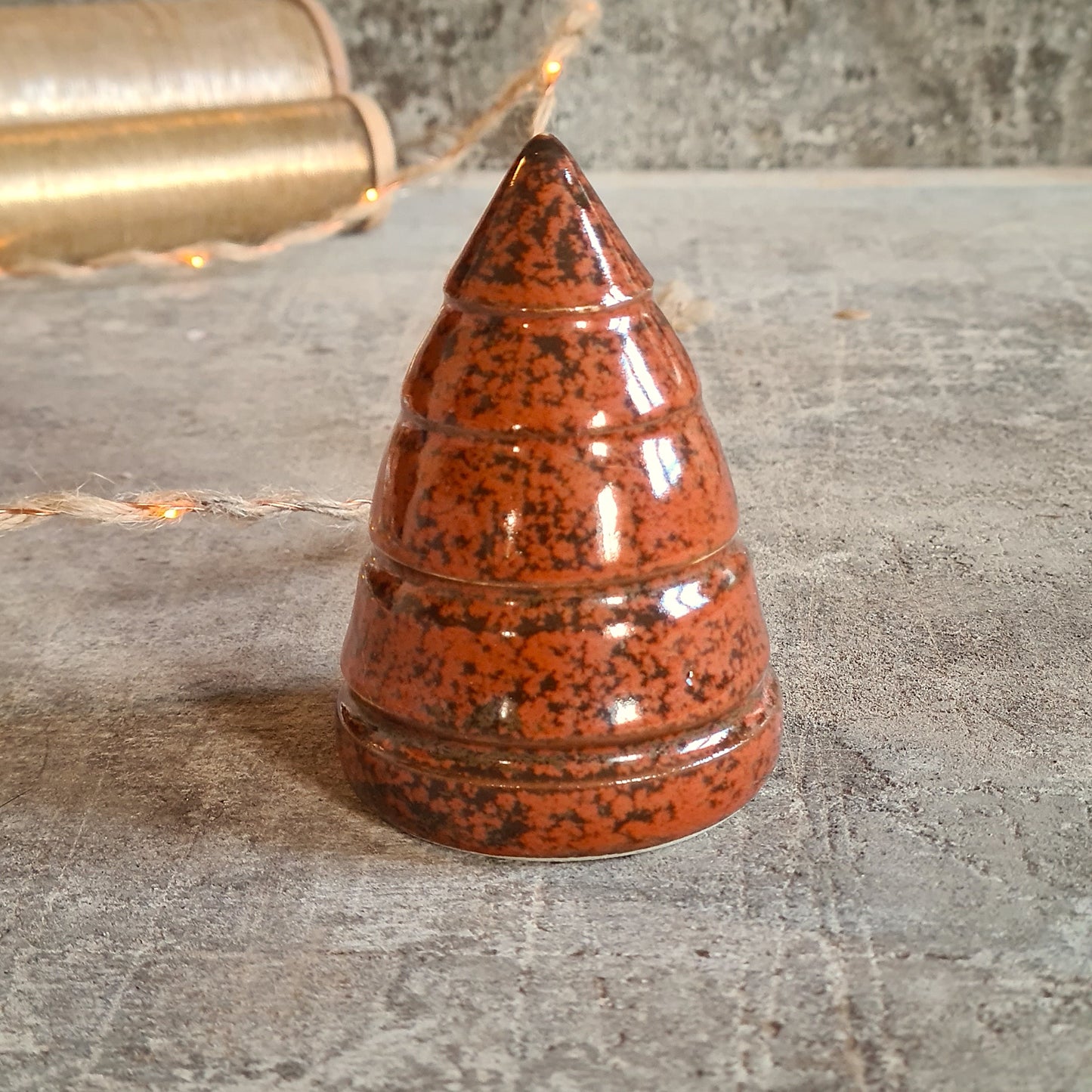 Sapins décoratifs en grès – plusieurs tailles et coloris