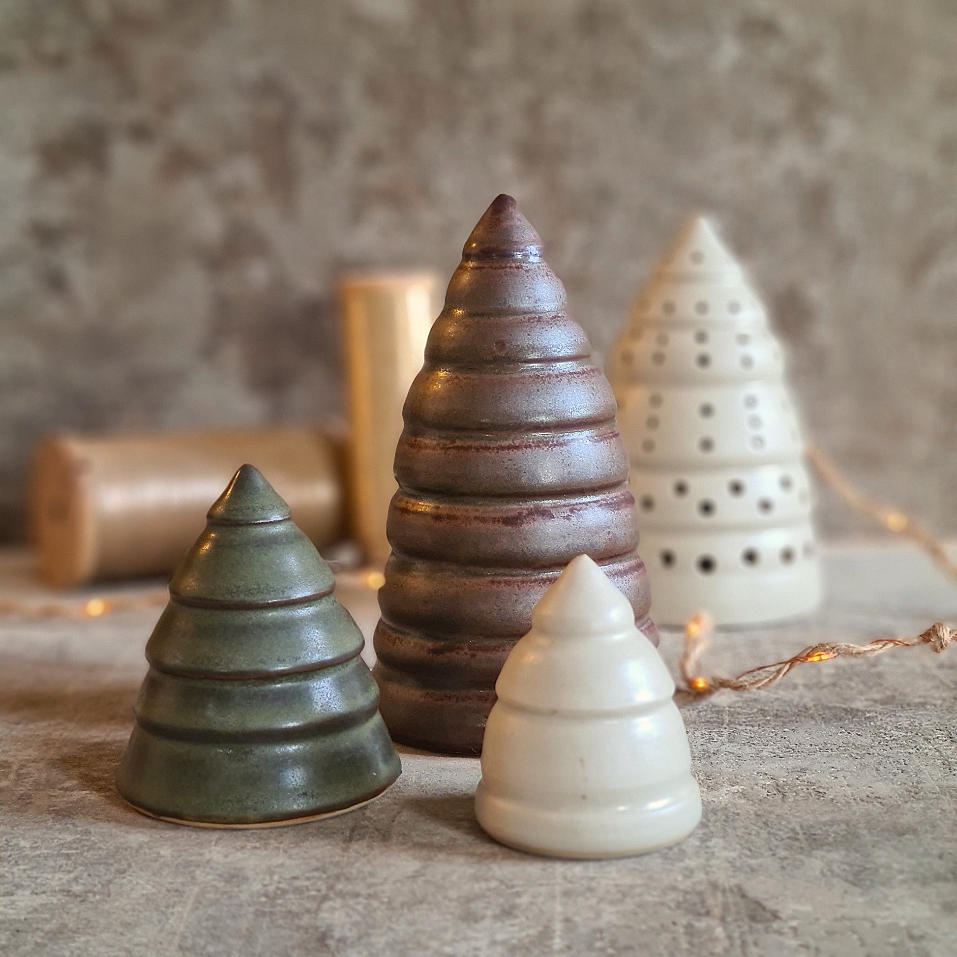 sapins décoratifs en céramique faits main