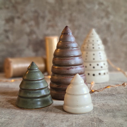 sapins décoratifs en céramique faits main